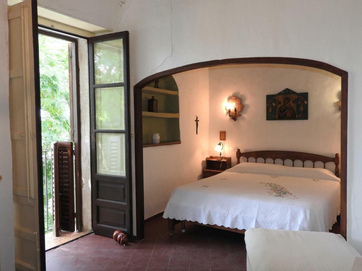 Villa Tana Pacenzia チェファル エクステリア 写真